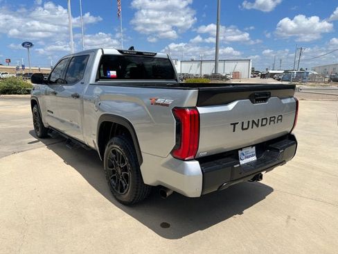 Used 2022 Toyota Tundra SR5 RWD image 3