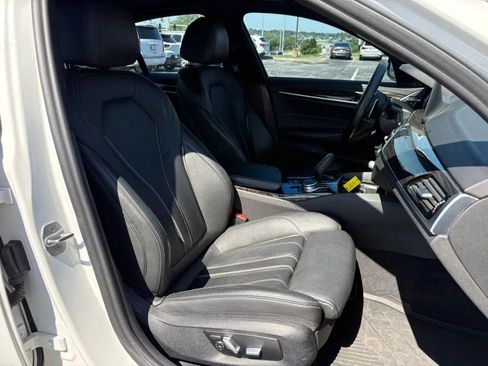 Used 2018 BMW 530i xDrive AWD/4WD image 18