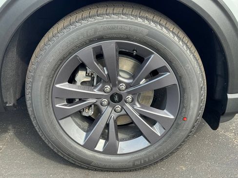 New 2026 Ford Explorer Active w/ Active Comfort Package AWD/4WD image 54