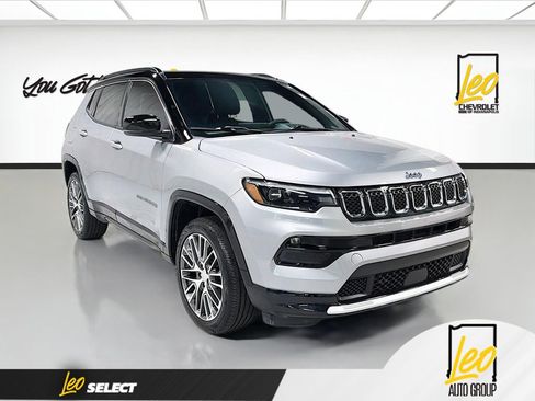 Used 2023 Jeep Compass Limited w/ Elite Group image 3