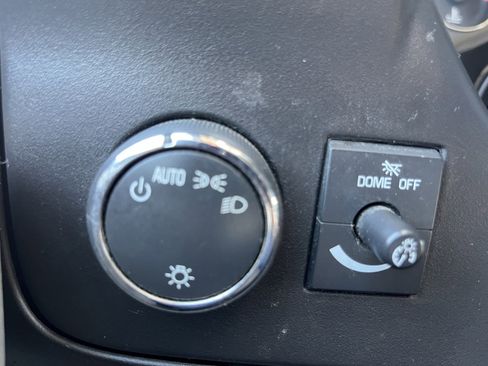 Used 2017 Chevrolet Express 2500 image 19