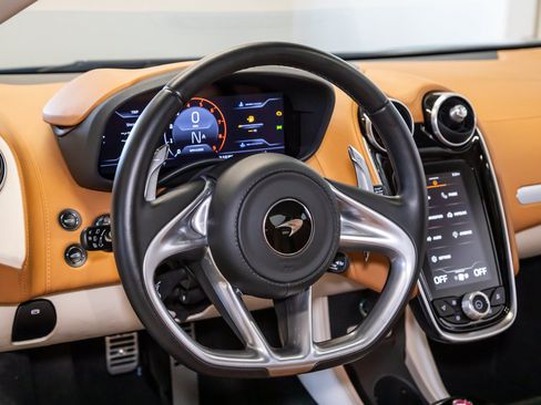 Used 2020 McLaren GT RWD image 36