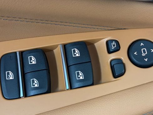 Used 2023 BMW X5 xDrive40i w/ Executive Package image 13