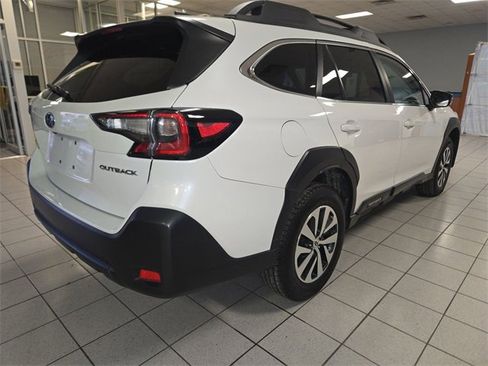 Used 2024 Subaru Outback Premium image 8