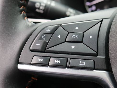 Used 2021 Nissan Sentra SR w/ SR Premium Package image 12