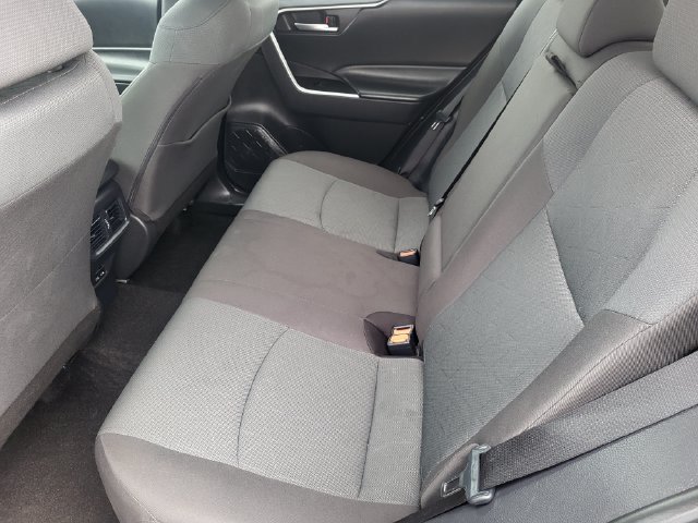 Used 2025 Toyota RAV4 XLE AWD/4WD image 22
