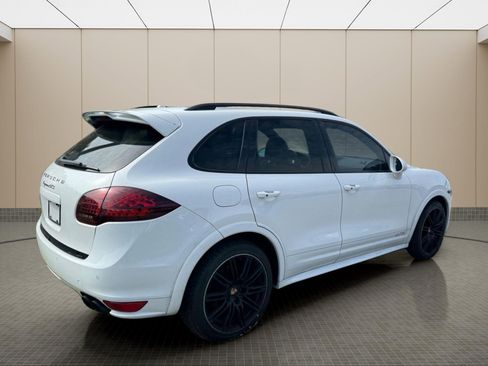 Used 2014 Porsche Cayenne GTS AWD/4WD image 14