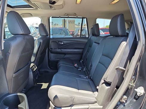 Used 2021 Honda Pilot Touring image 31