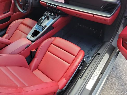 Certified 2024 Porsche 911 Carrera S RWD image 18