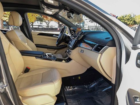 Used 2019 Mercedes-Benz GLE 43 AMG AMG GLE 43 image 35