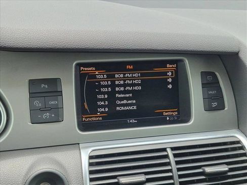 Used 2015 Audi Q7 TDI Premium Plus w/ Premium Plus Package AWD/4WD image 12