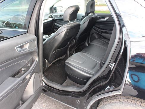 Used 2018 Ford Edge Titanium w/ Technology Package image 10