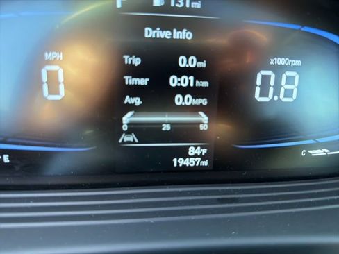 Used 2025 Hyundai Venue SEL image 15