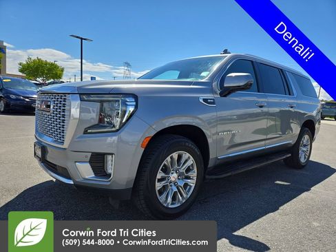 Used 2024 GMC Yukon XL Denali AWD/4WD image 5