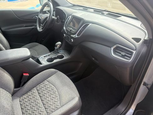 Used 2023 Chevrolet Equinox LT FWD image 34