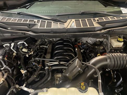 Used 2024 Ford F150 XLT w/ FX4 Off-Road Package image 39