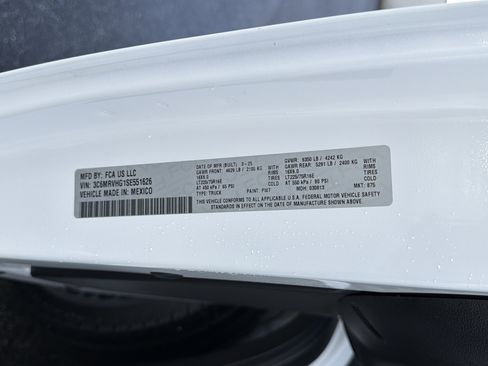 Used 2025 RAM ProMaster 3500 w/ Convenience Group image 33