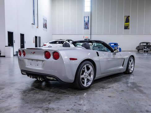 Used 2005 Chevrolet Corvette Convertible w/ Preferred Equipment Group RWD image 6