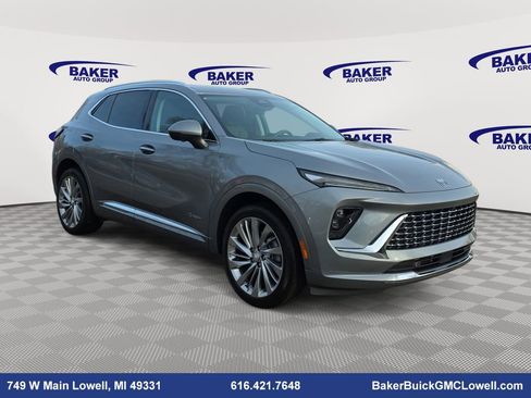 Used 2025 Buick Envision Avenir image 3