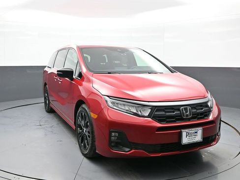 Certified 2025 Honda Odyssey Sport-L image 3