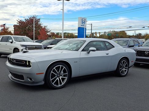 Used 2023 Dodge Challenger R/T w/ Cold Weather Group image 3