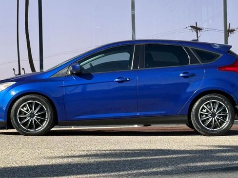 Used 2012 Ford Focus SE FWD image 5