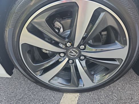 Used 2025 Acura TLX w/Technology Package image 31