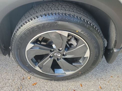 Certified 2024 Nissan Rogue SV w/ SV Premium Package image 9