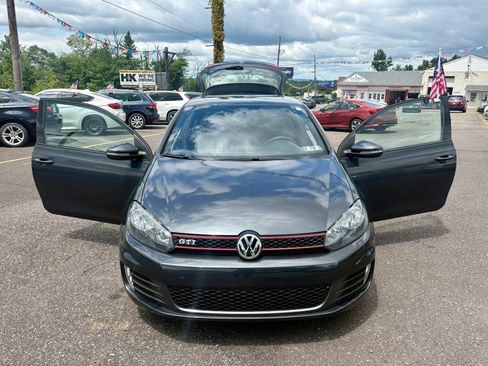 Used 2011 Volkswagen Golf 2-Door FWD image 10