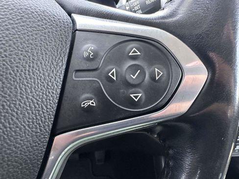 Used 2021 Chevrolet Traverse LT AWD/4WD image 18