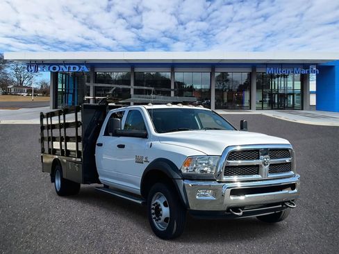 Used 2018 RAM 5500 Tradesman w/ Chrome Appearance Group image 1
