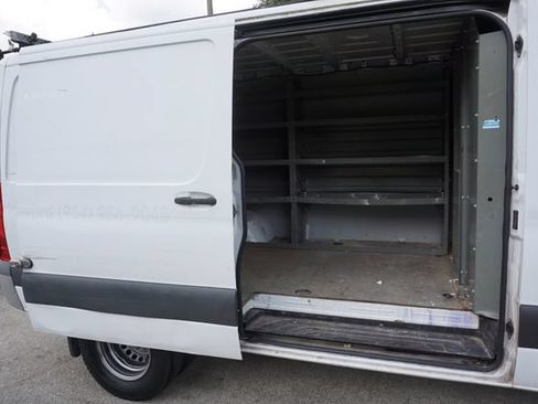 Used 2019 Mercedes-Benz Sprinter 144 image 9