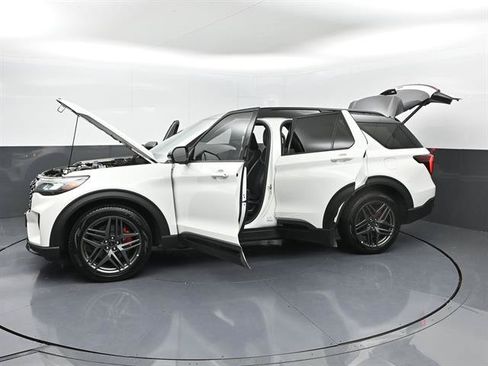 Certified 2025 Ford Explorer ST w/ Sun And Sound Package AWD/4WD image 53