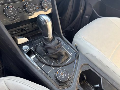 Used 2019 Volkswagen Tiguan SE w/ Panoramic Sunroof Package AWD/4WD image 23