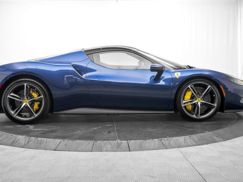 Used 2024 Ferrari 296 GTS RWD image 16