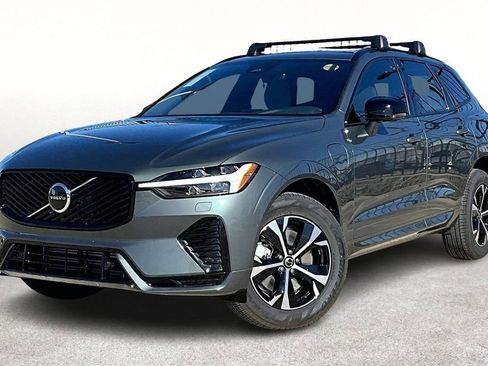 New 2026 Volvo XC60 T8 Core image 2