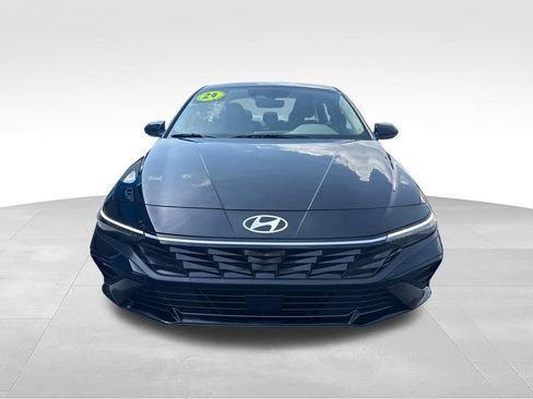 Used 2024 Hyundai Elantra SEL w/ Convenience Package FWD image 9