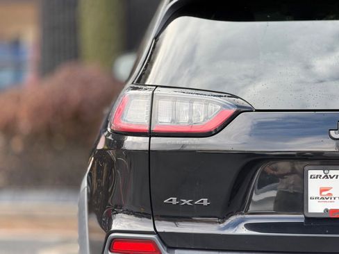 Used 2019 Jeep Cherokee Trailhawk image 15