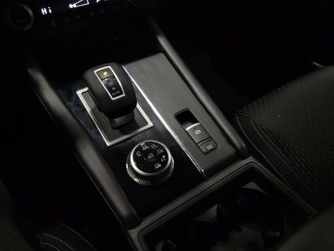 Used 2024 Mitsubishi Outlander ES image 26