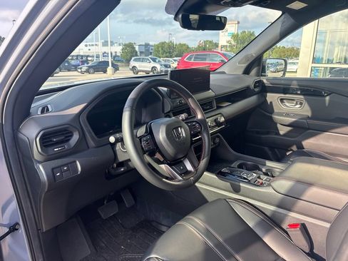 Certified 2026 Honda Pilot TrailSport image 11