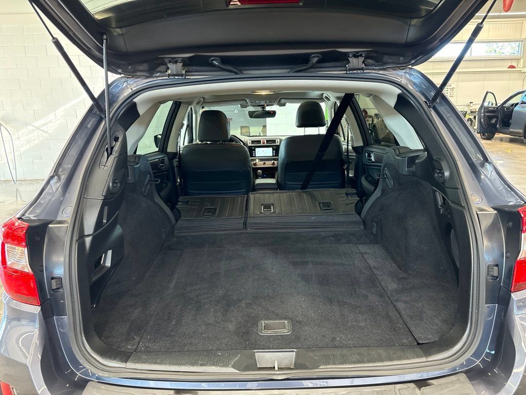 Used 2017 Subaru Outback 2.5i Limited AWD/4WD image 16