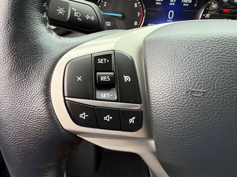 Used 2023 Ford Explorer XLT w/ Equipment Group 202A AWD/4WD image 20