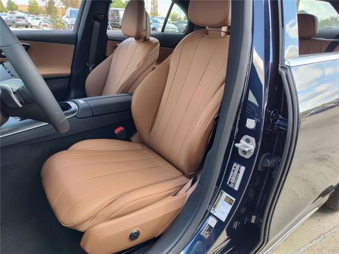 New 2026 Mercedes-Benz E 350 4MATIC Sedan image 3