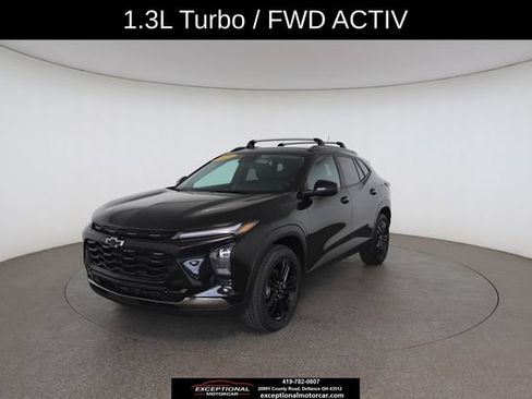 Used 2025 Chevrolet Trax ACTIV w/ Driver Confidence Package FWD image 2