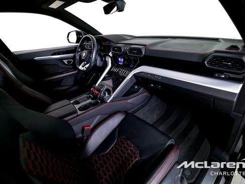 Used 2024 Lamborghini Urus S AWD/4WD image 29