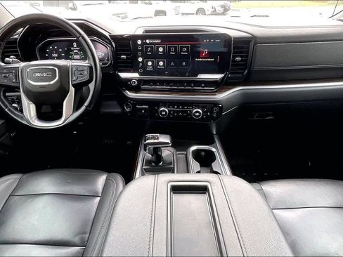 Used 2022 GMC Sierra 1500 Elevation w/ Elevation Premium Package image 7