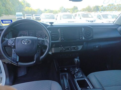 Used 2020 Toyota Tacoma SR image 13