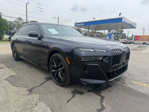 Used 2023 BMW 740i RWD image 8