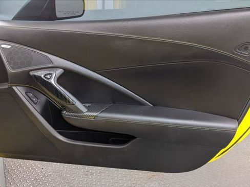 Used 2016 Chevrolet Corvette Z06 w/ 3LZ Preferred Equipment Group RWD image 17