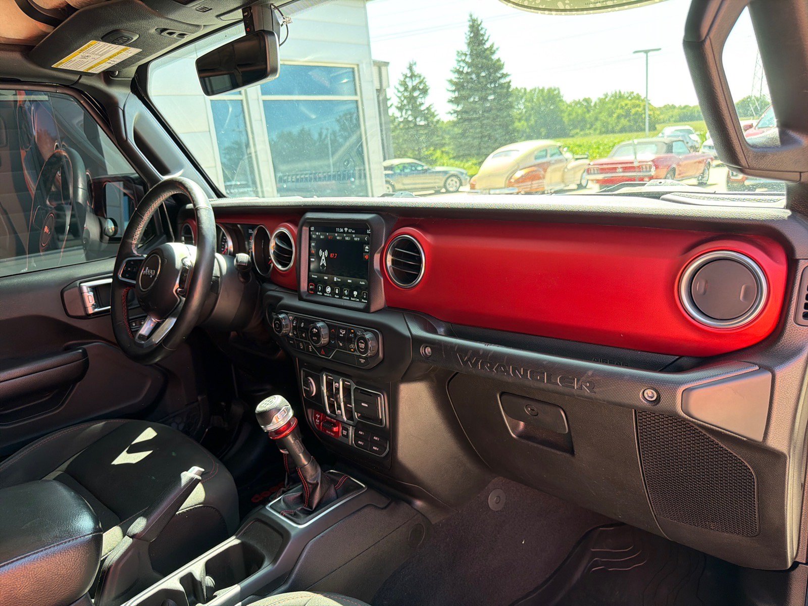 Used 2018 Jeep Wrangler Unlimited Rubicon AWD/4WD image 20